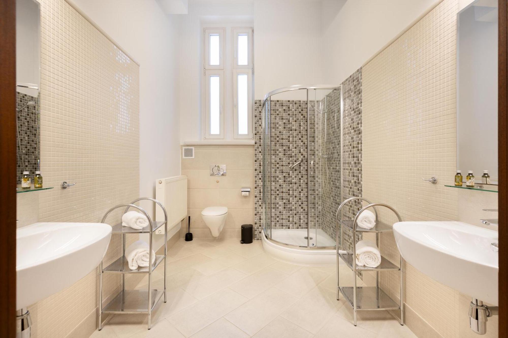 Brovaria Boutique Hotel Stary Rynek - Old Town Square — Bilder 1